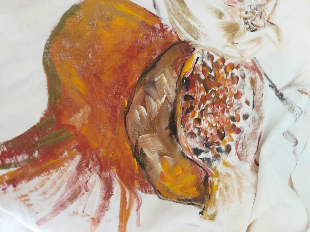 Mantel pintado de granadas